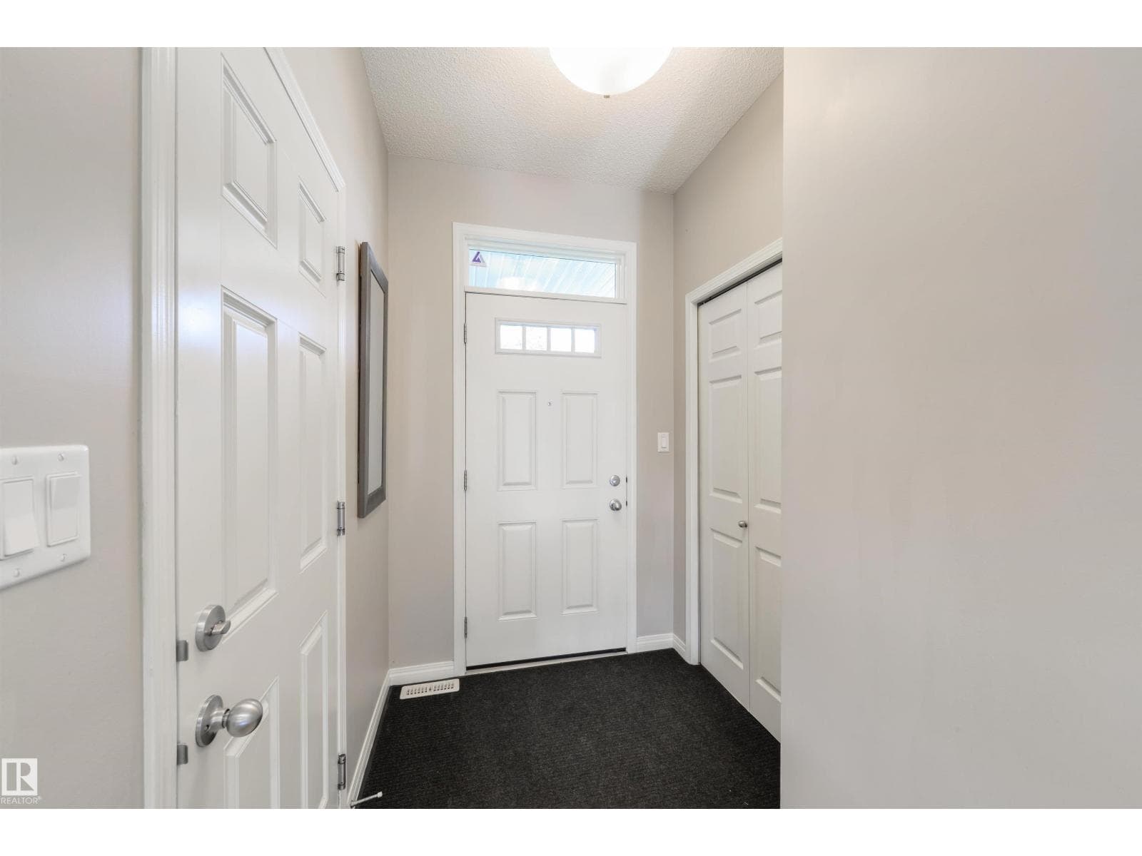 2315 68 ST SW — photo 4