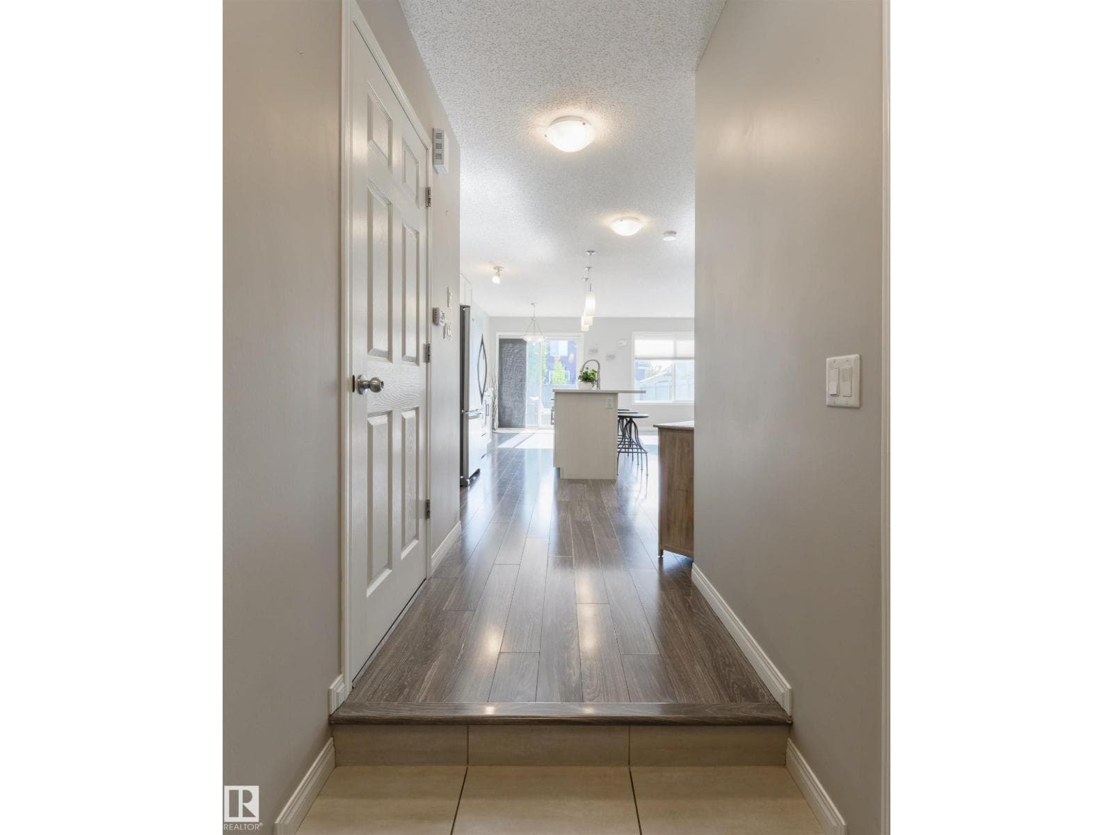 2315 68 ST SW — photo 5