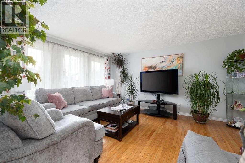 161 Beaton Place — photo 5