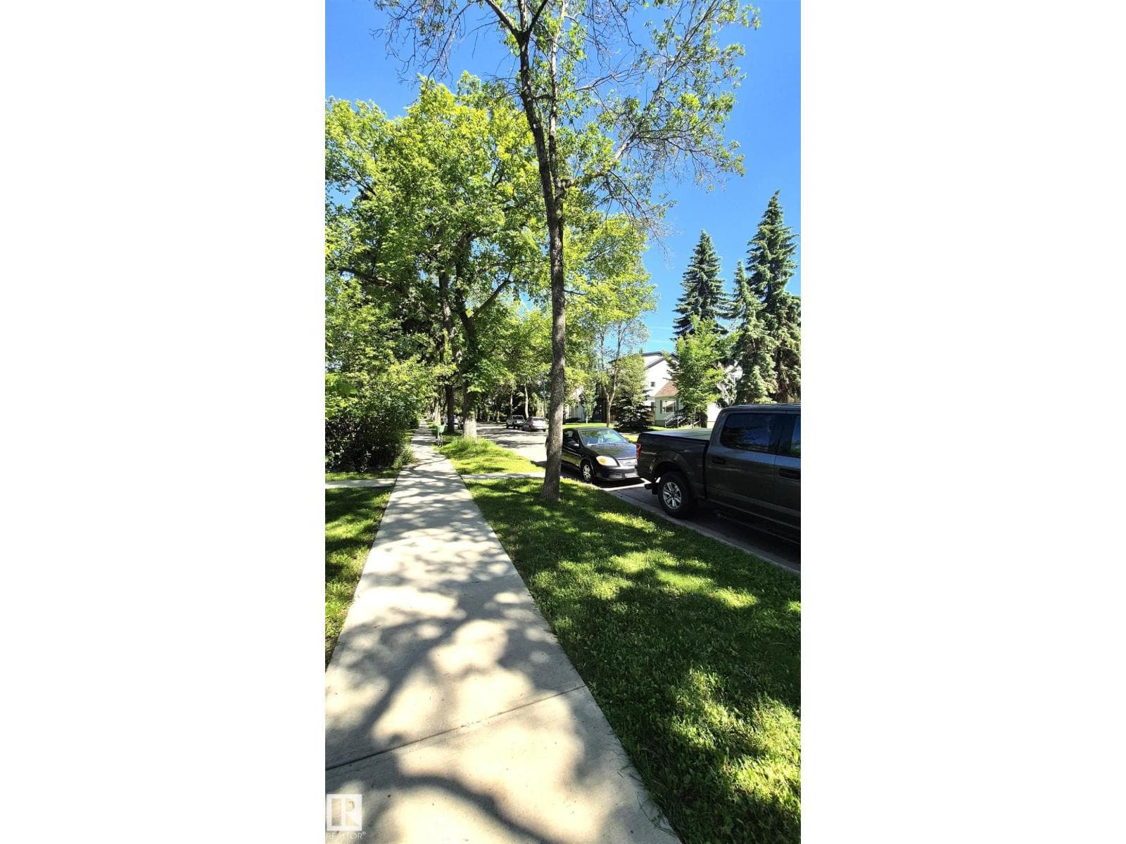 11246 78 AV NW — photo 4