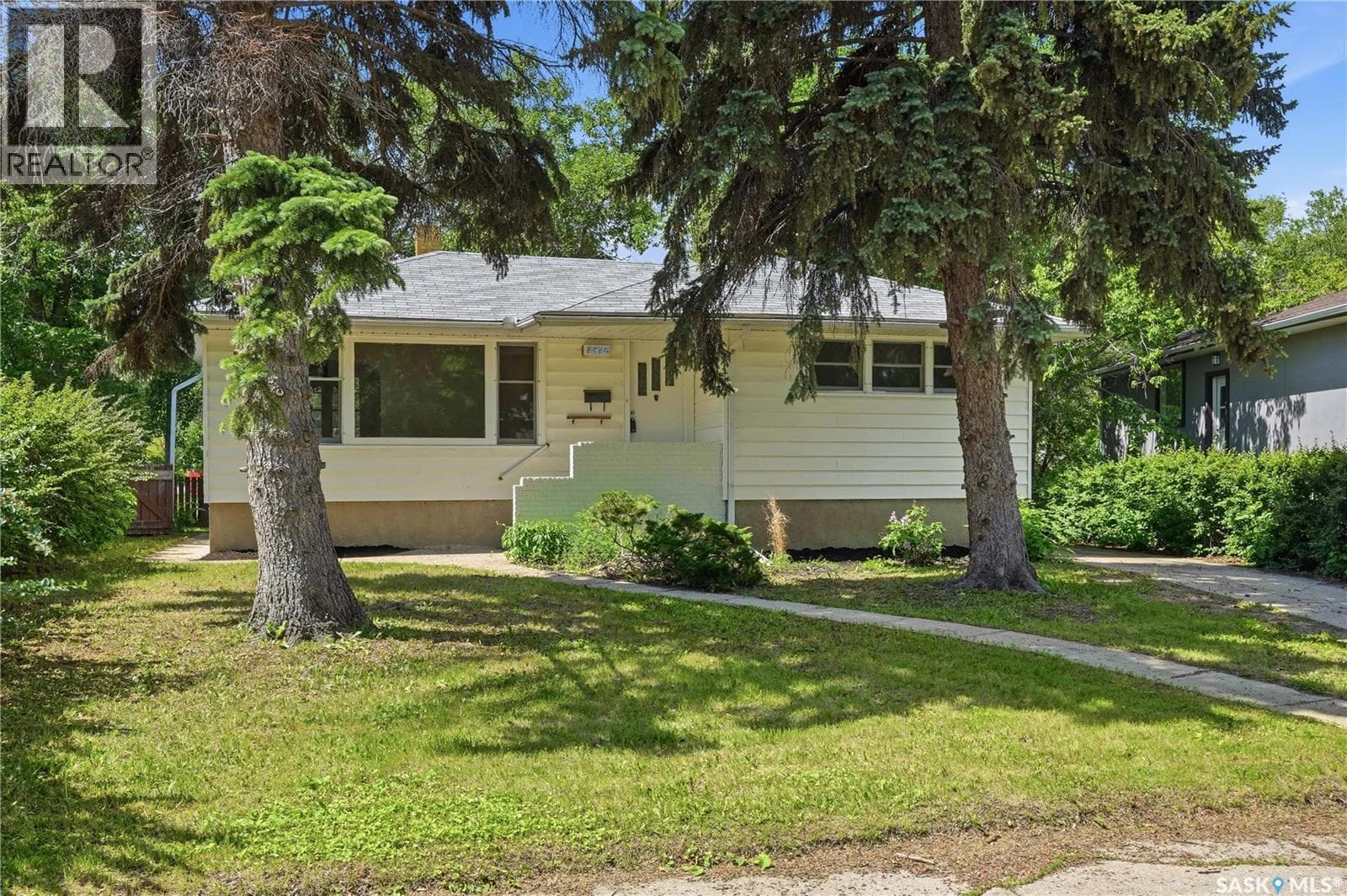 2928 Queen STREET — photo 5