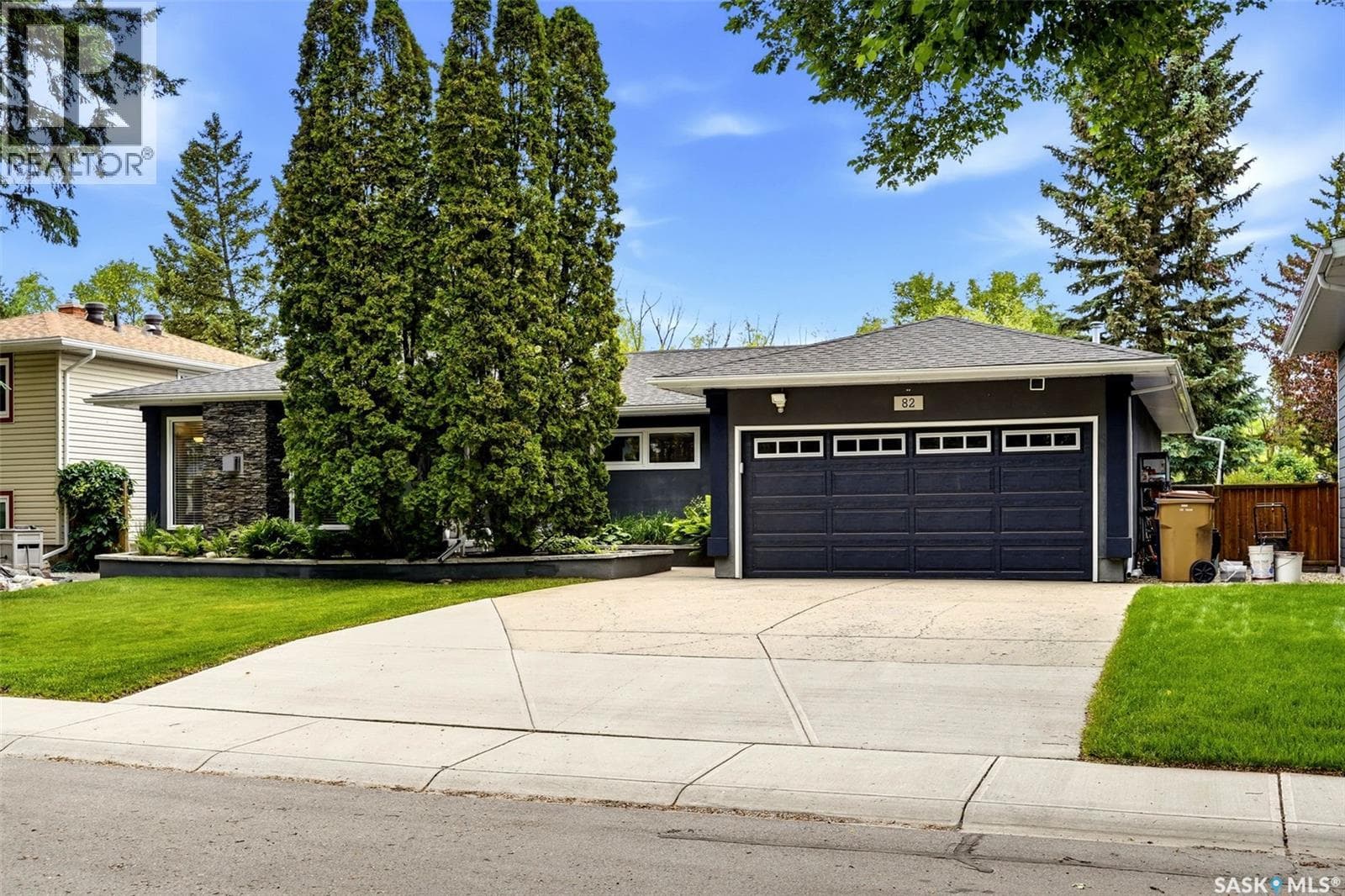 82 Compton ROAD — photo 2
