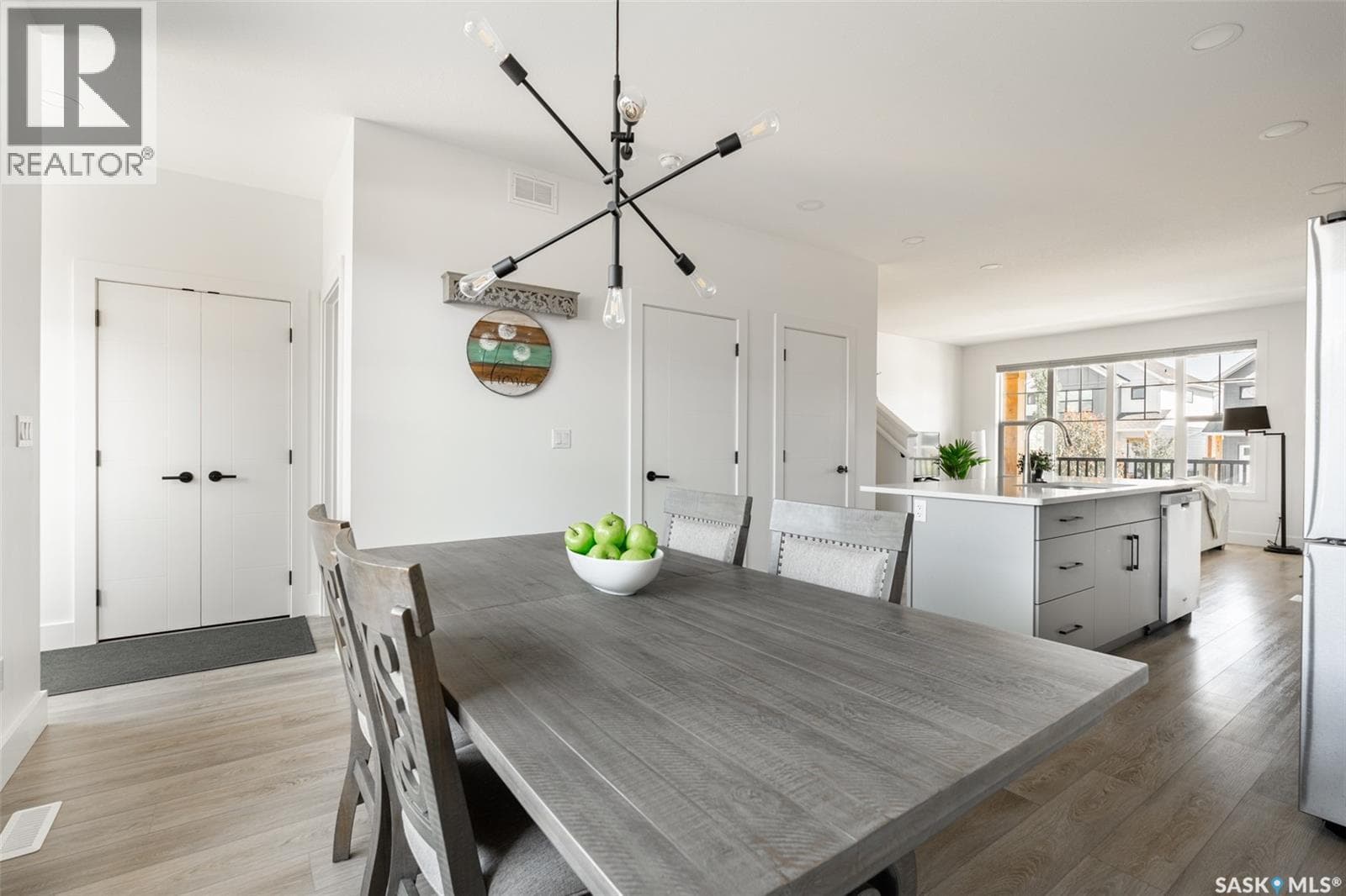 3 bed 3 bath single family at 180 Rosewood BOULEVARD E — $485,000 — photo 10