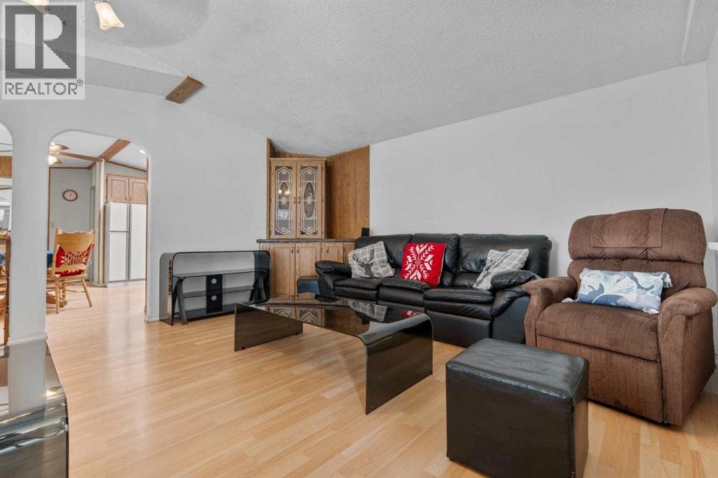 254 Erin Woods Circle SE — photo 5