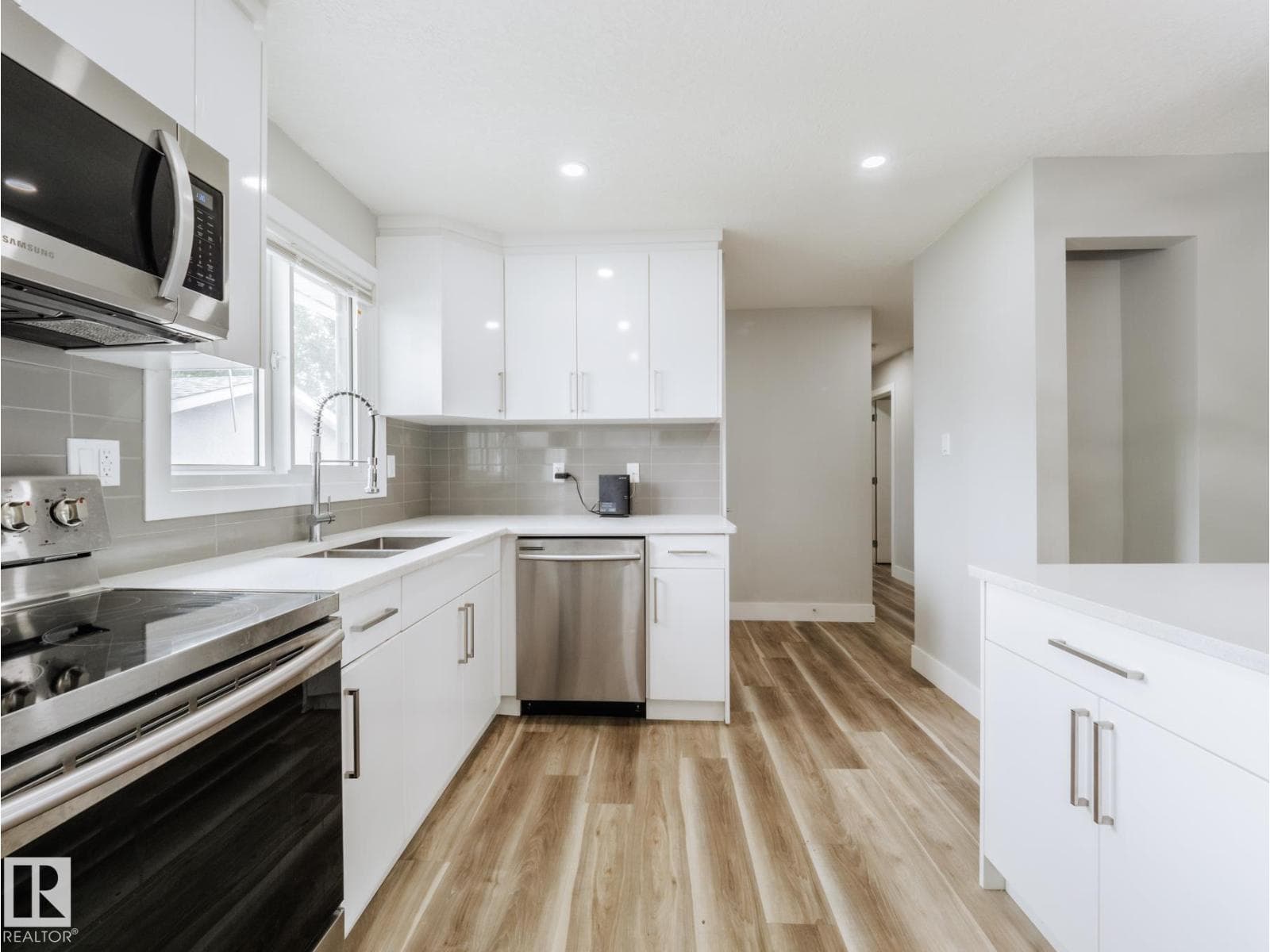 15011 59 ST NW