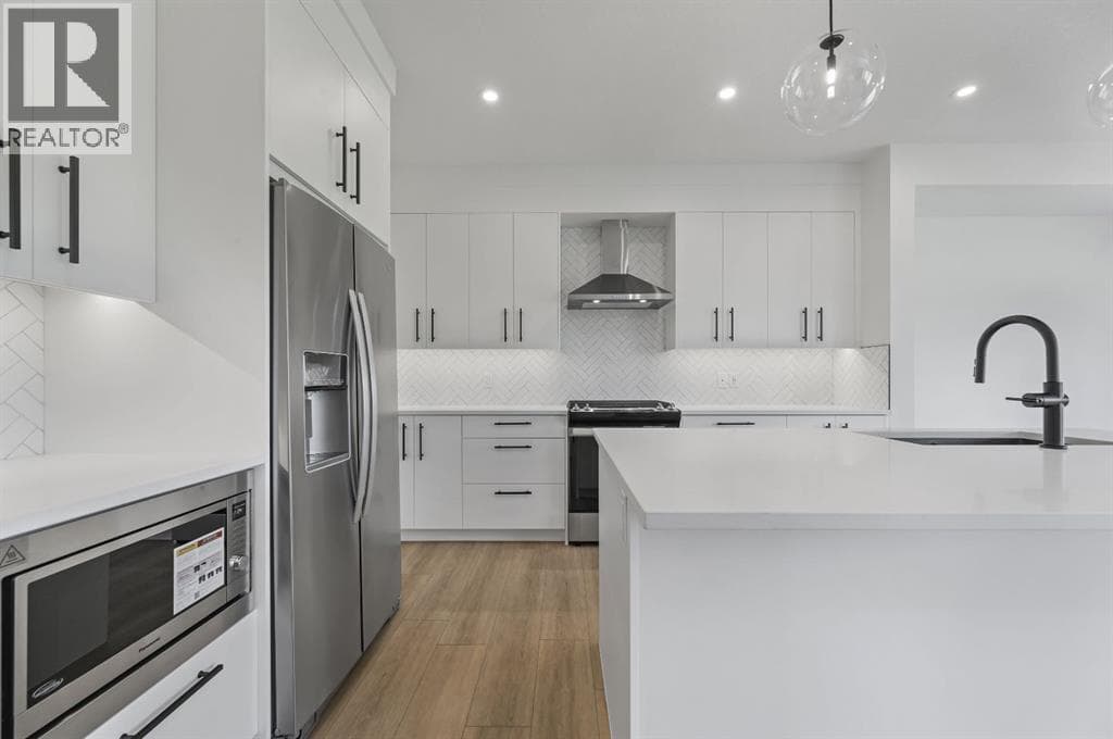 135 Walgrove Bay SE