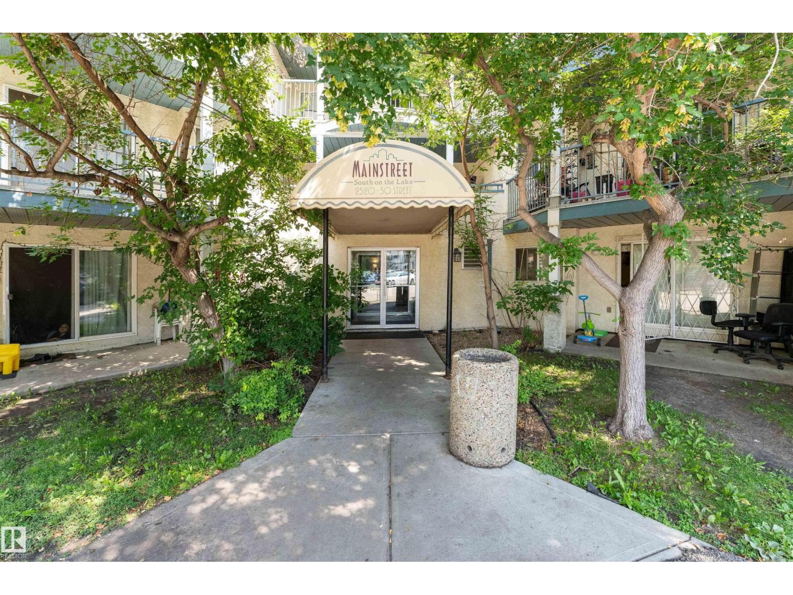 #237 2520 50 ST NW