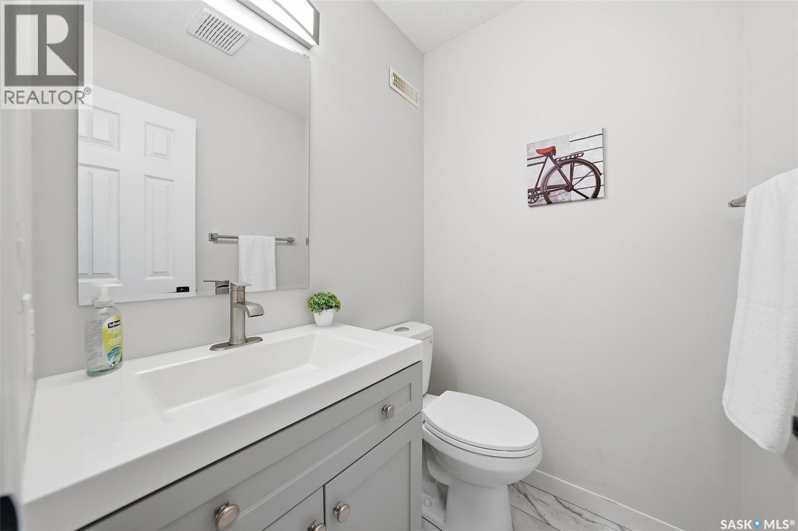 3 bed 4 bath single family at 446 Perehudoff CRESCENT — $414,900 — photo 12