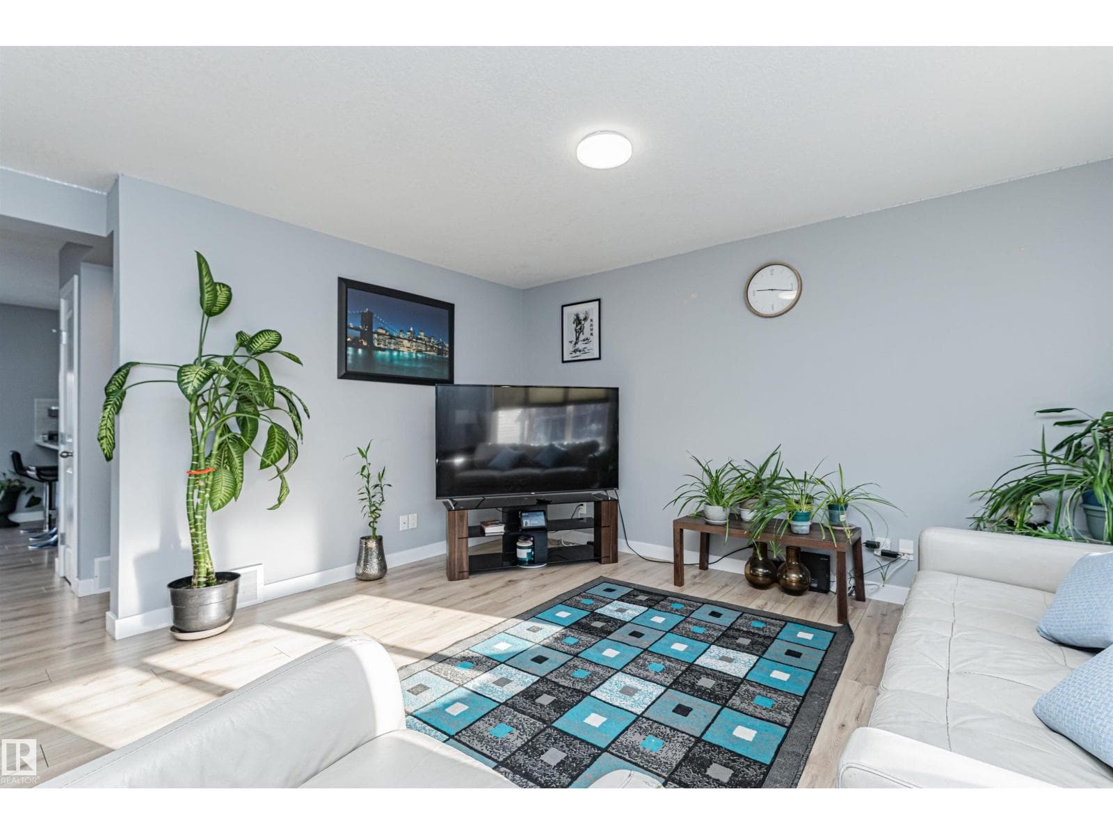 #35 675 Albany WY NW — photo 4