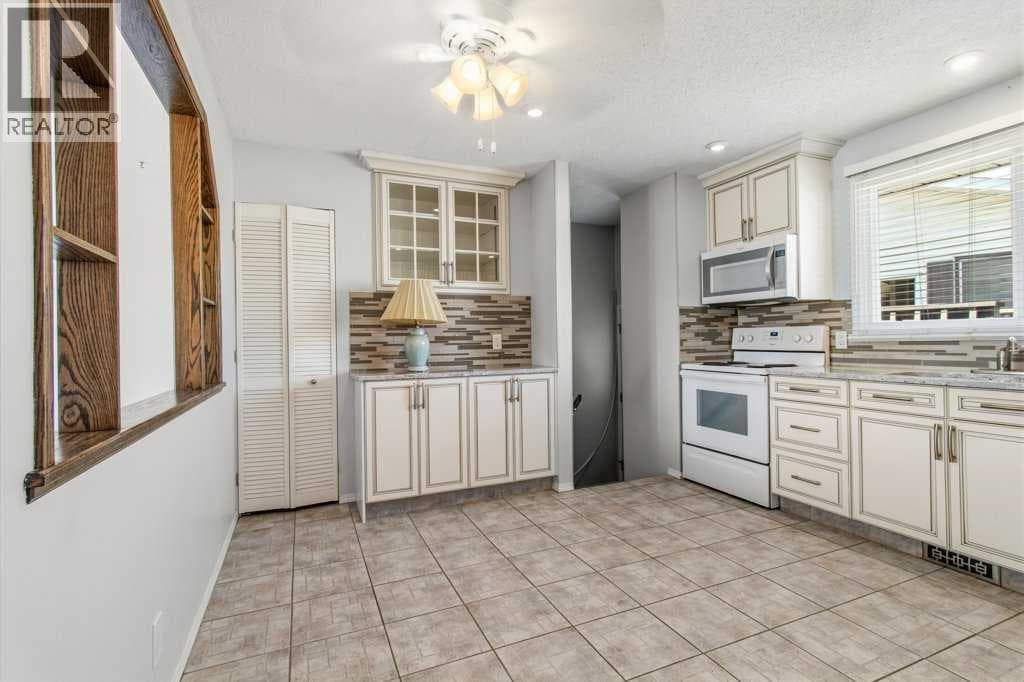 40 Neal Close — photo 3