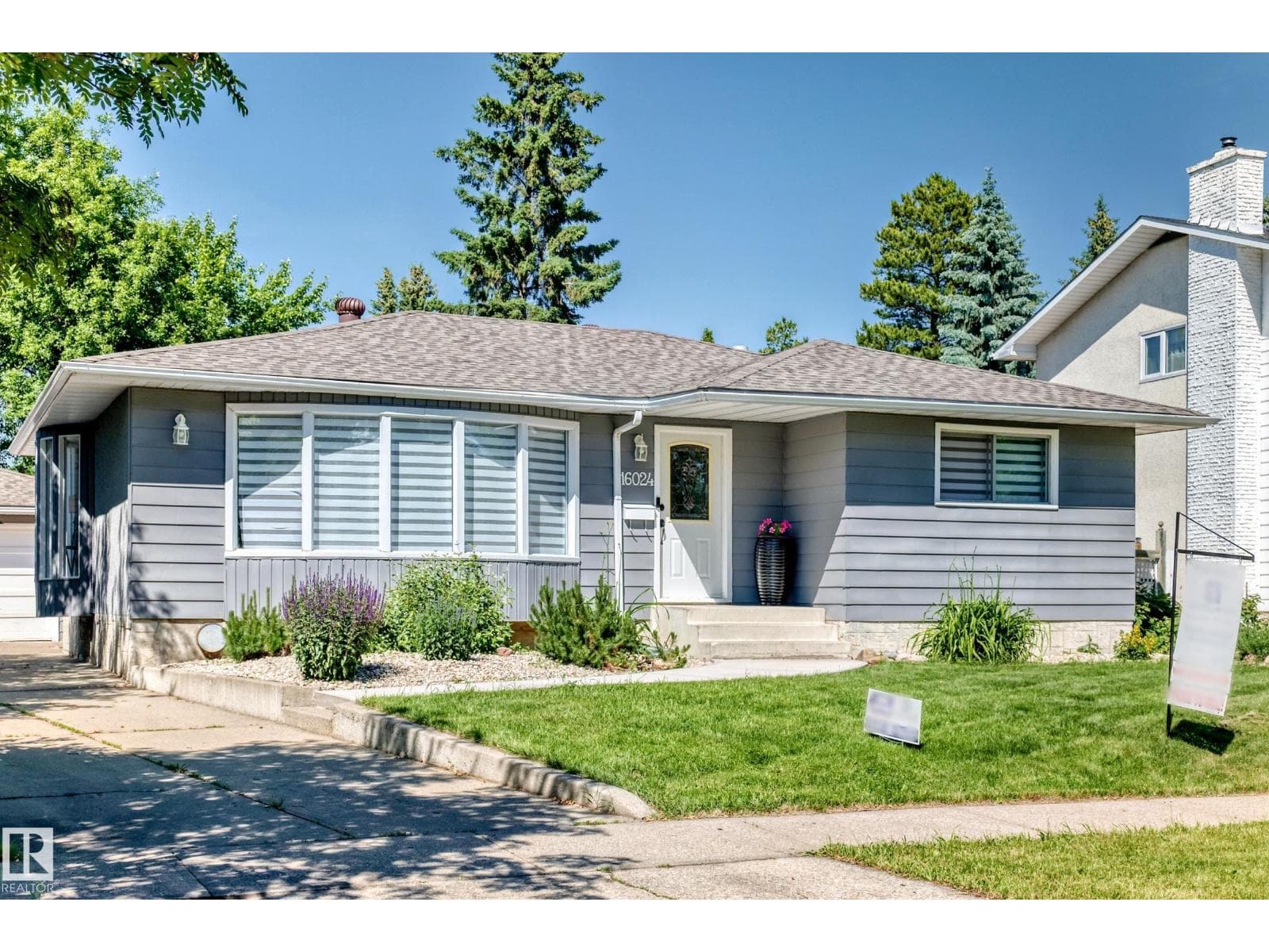 16024 78 AV NW