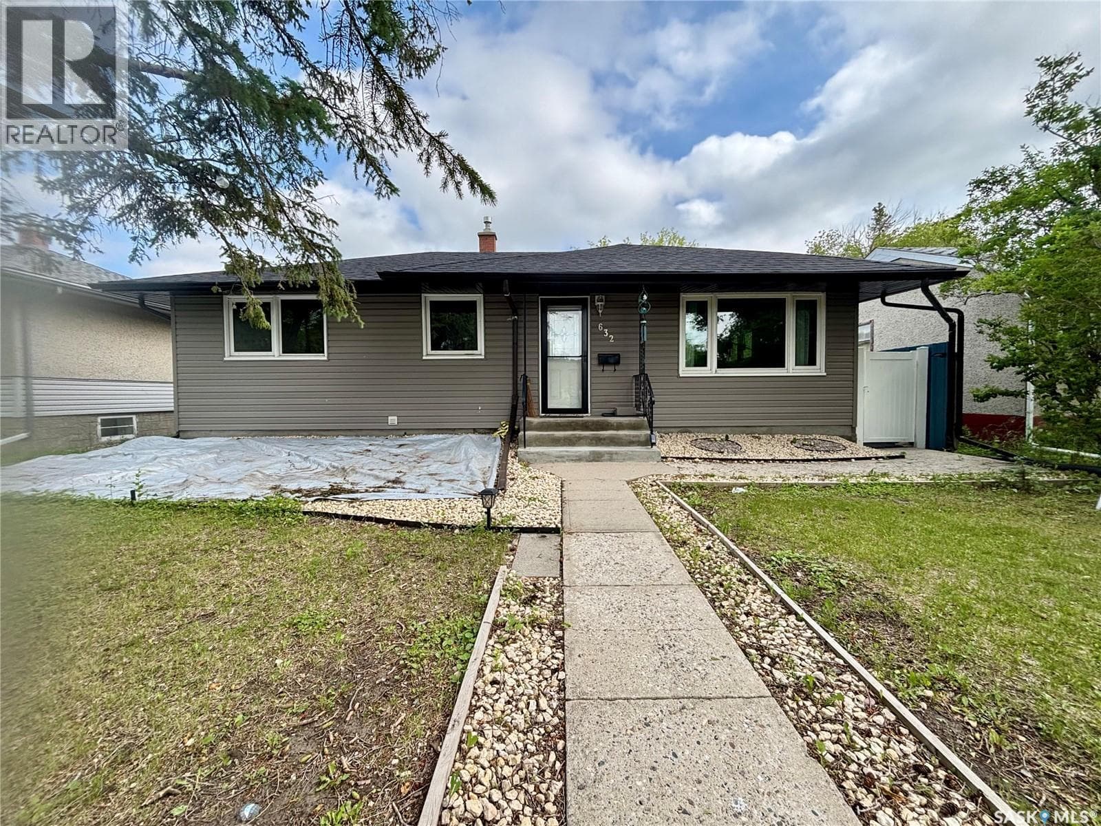 632 Aberdeen CRESCENT