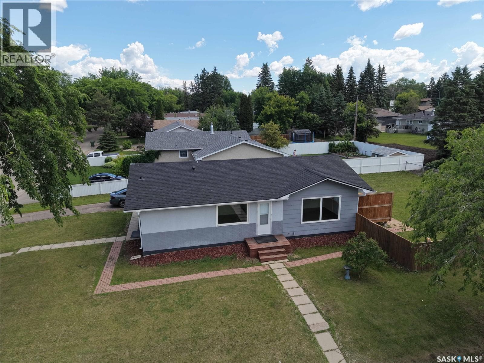2410 Steuart AVENUE — photo 4