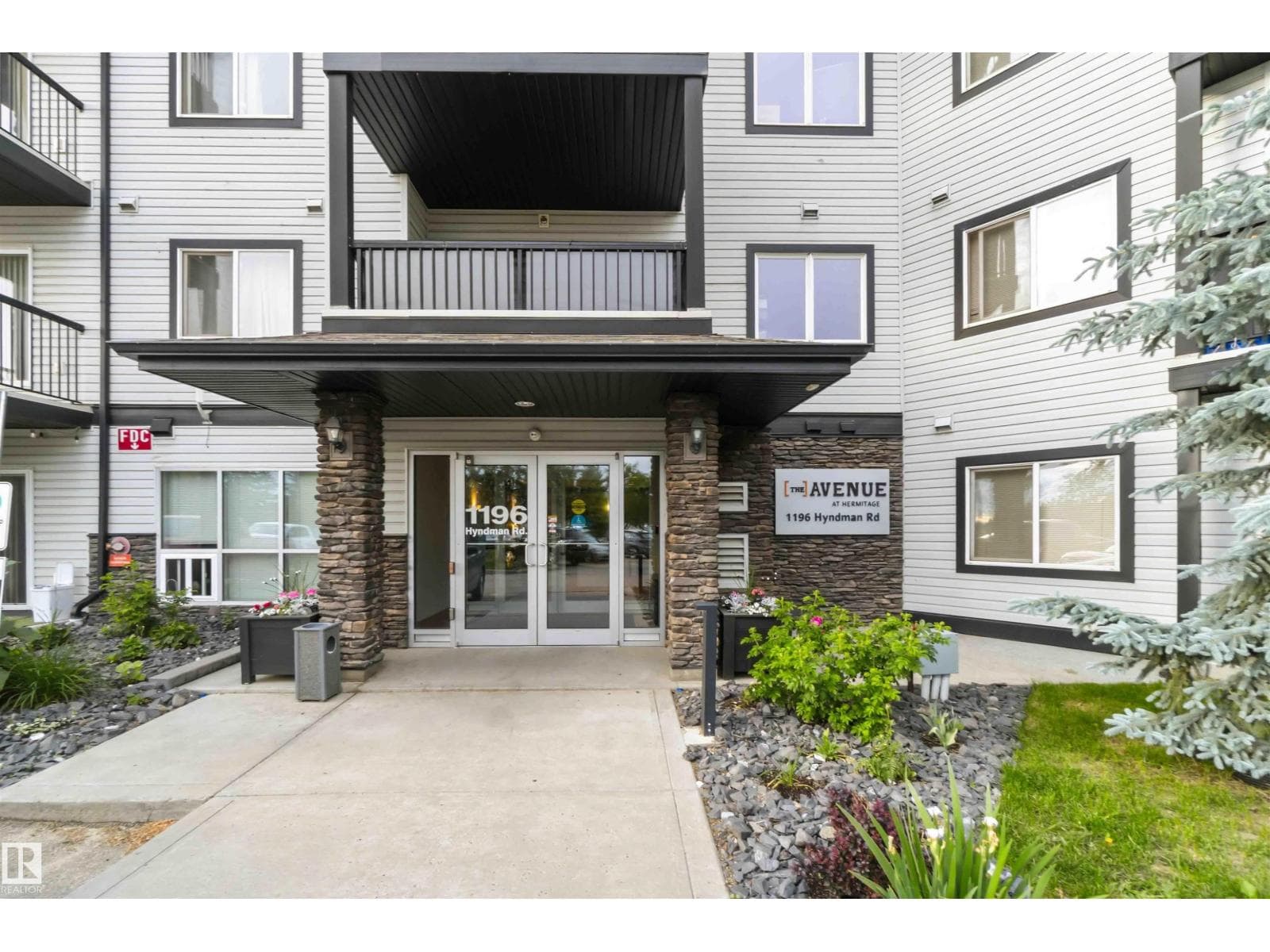 #244 1196 HYNDMAN RD NW — photo 4