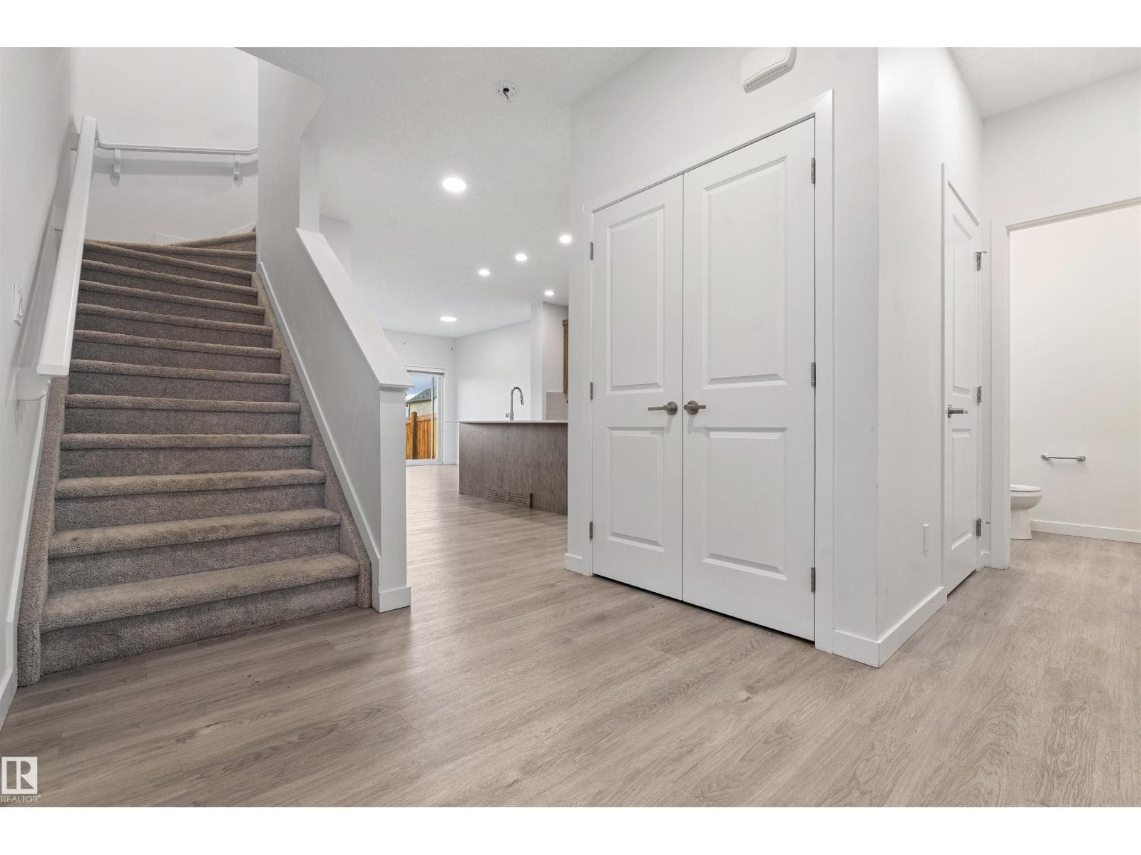 15134 26 ST NW — photo 5
