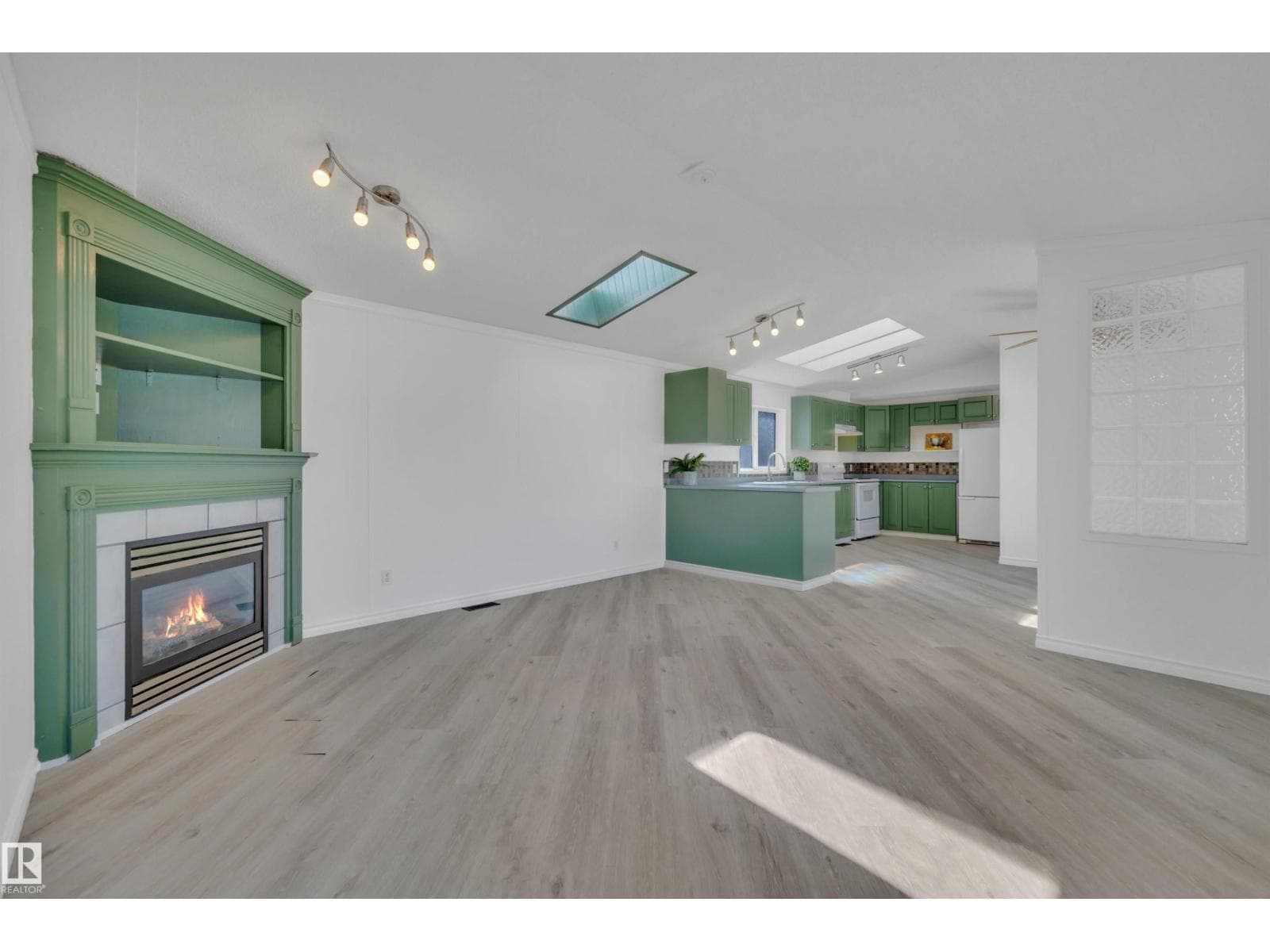 1575 Jubilee DR — photo 5
