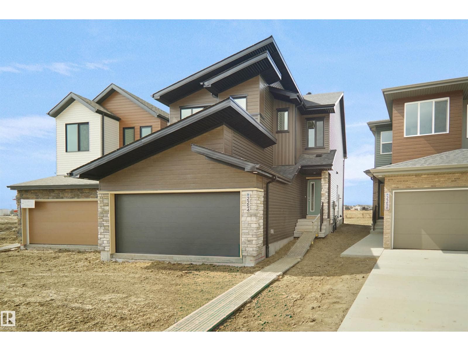 3412 122 ST SW
