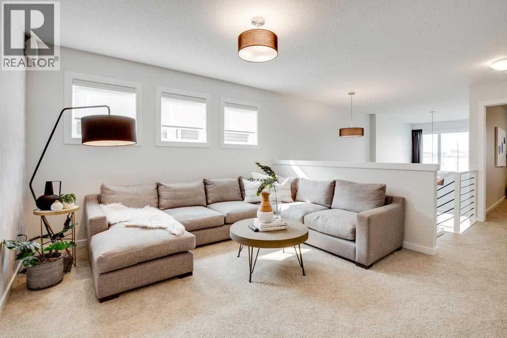 3 bed 3 bath single family at 102 Rochester Crescent NW — $814,900 — photo 10