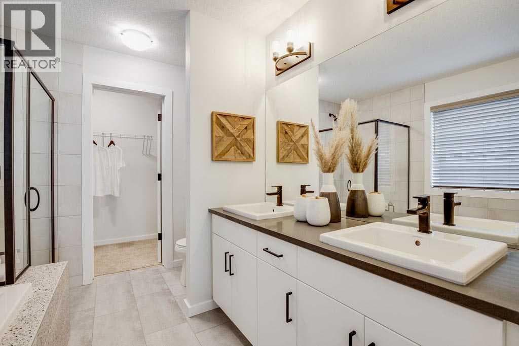 3 bed 3 bath single family at 102 Rochester Crescent NW — $814,900 — photo 12
