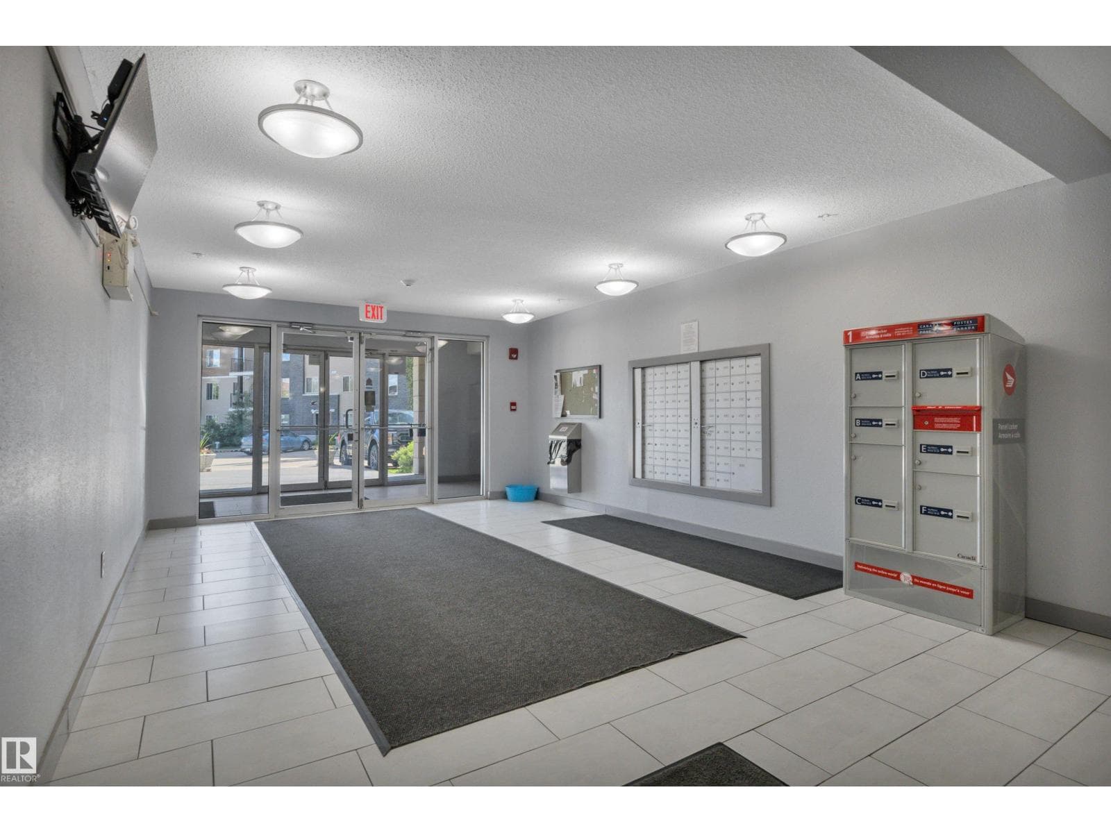 #402 11812 22 AV SW — photo 5