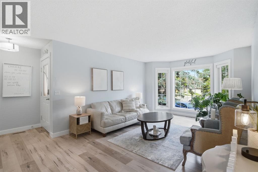 227 Coachway Road SW — photo 4