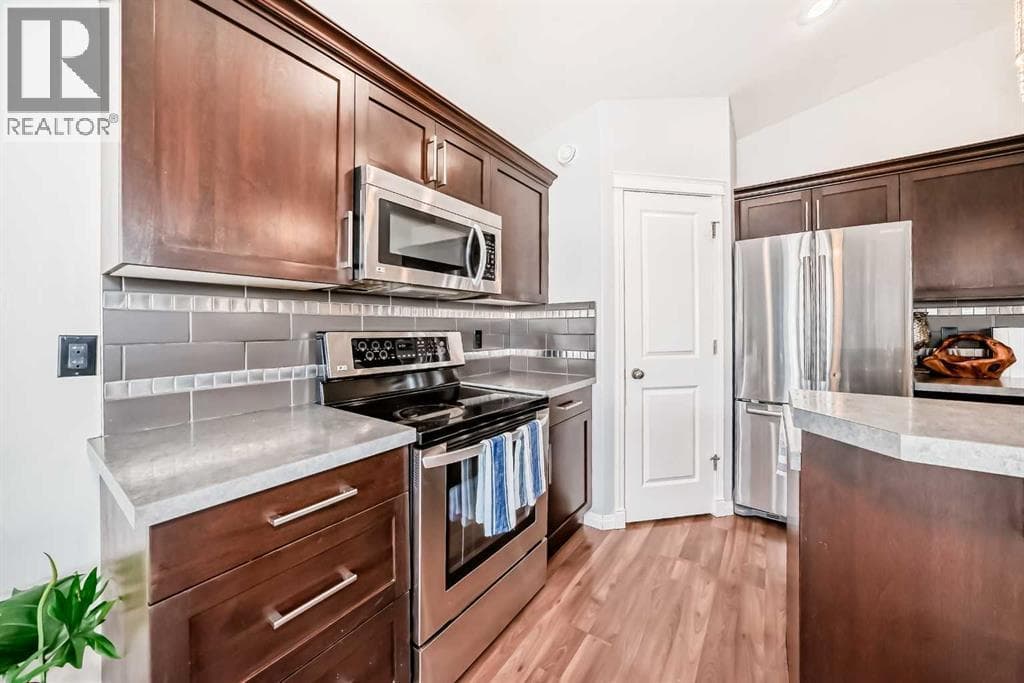 21 Valley Crescent — photo 4
