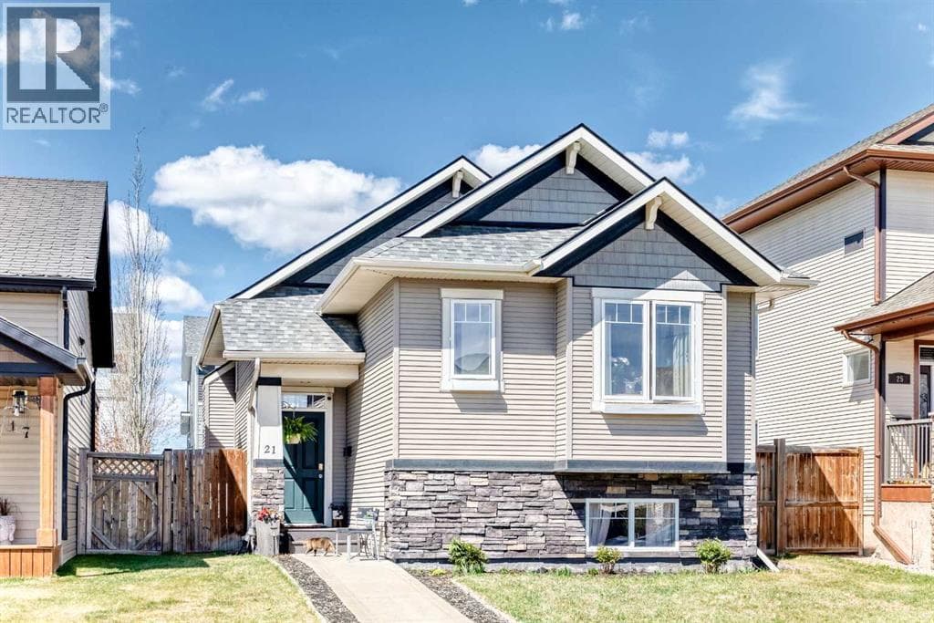 21 Valley Crescent
