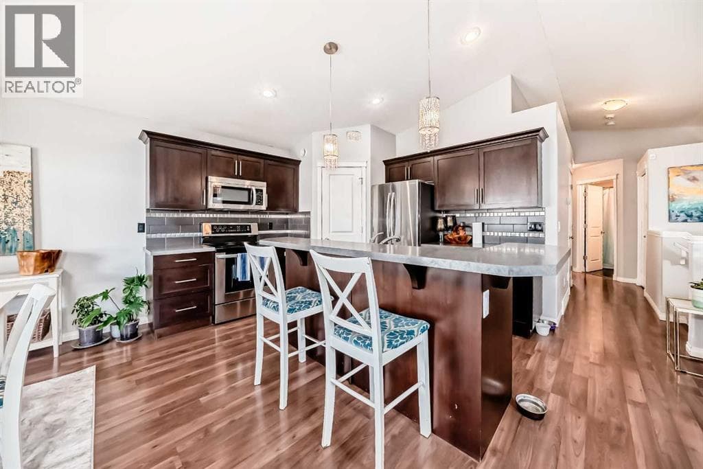 21 Valley Crescent — photo 3