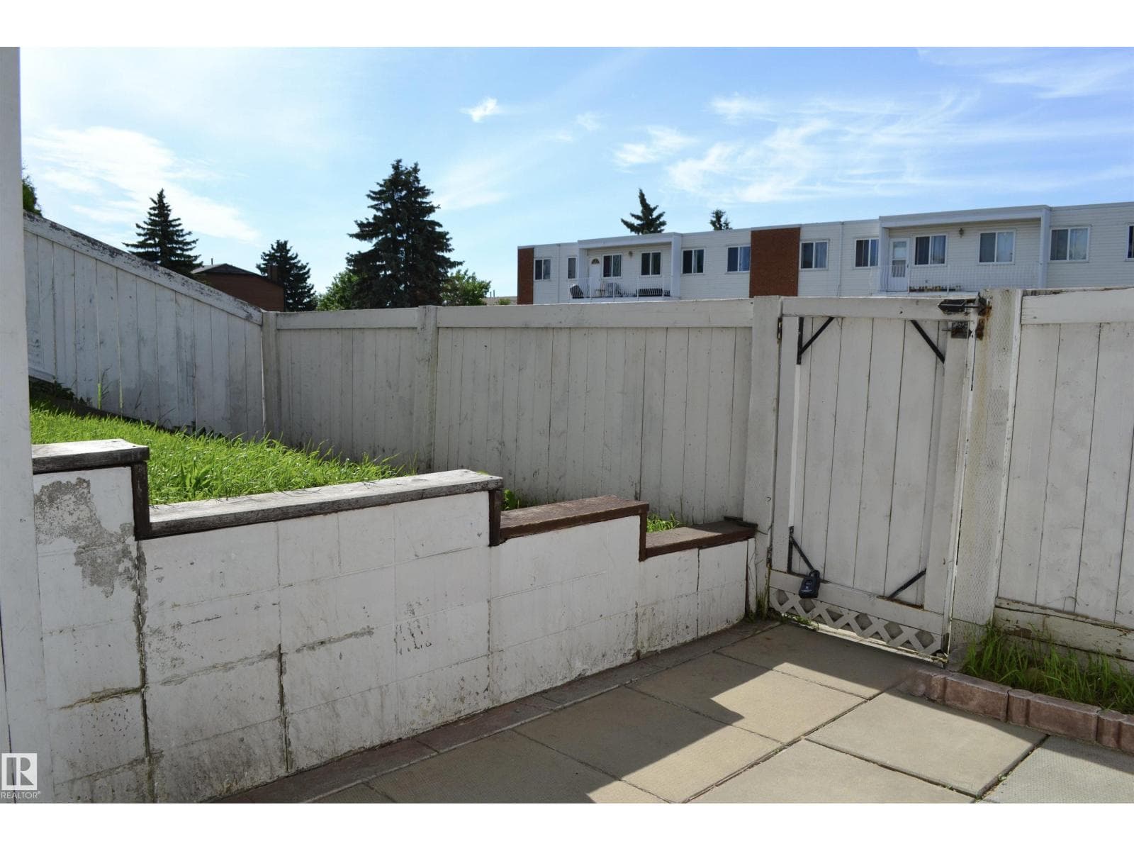 #109 14530 52 ST NW — photo 3