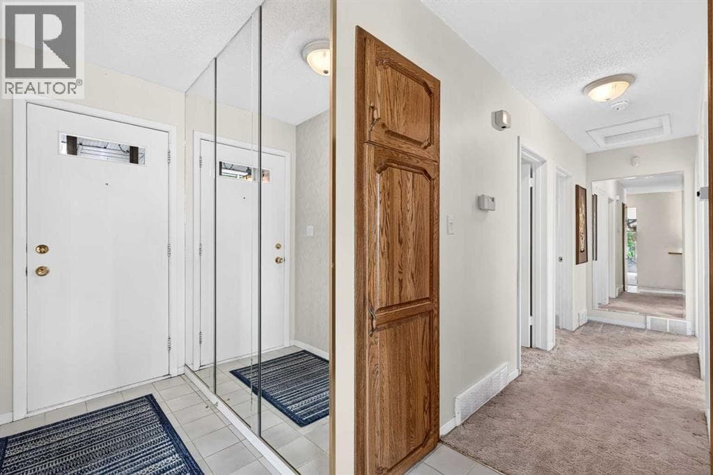 3227 Collingwood Drive NW — photo 3