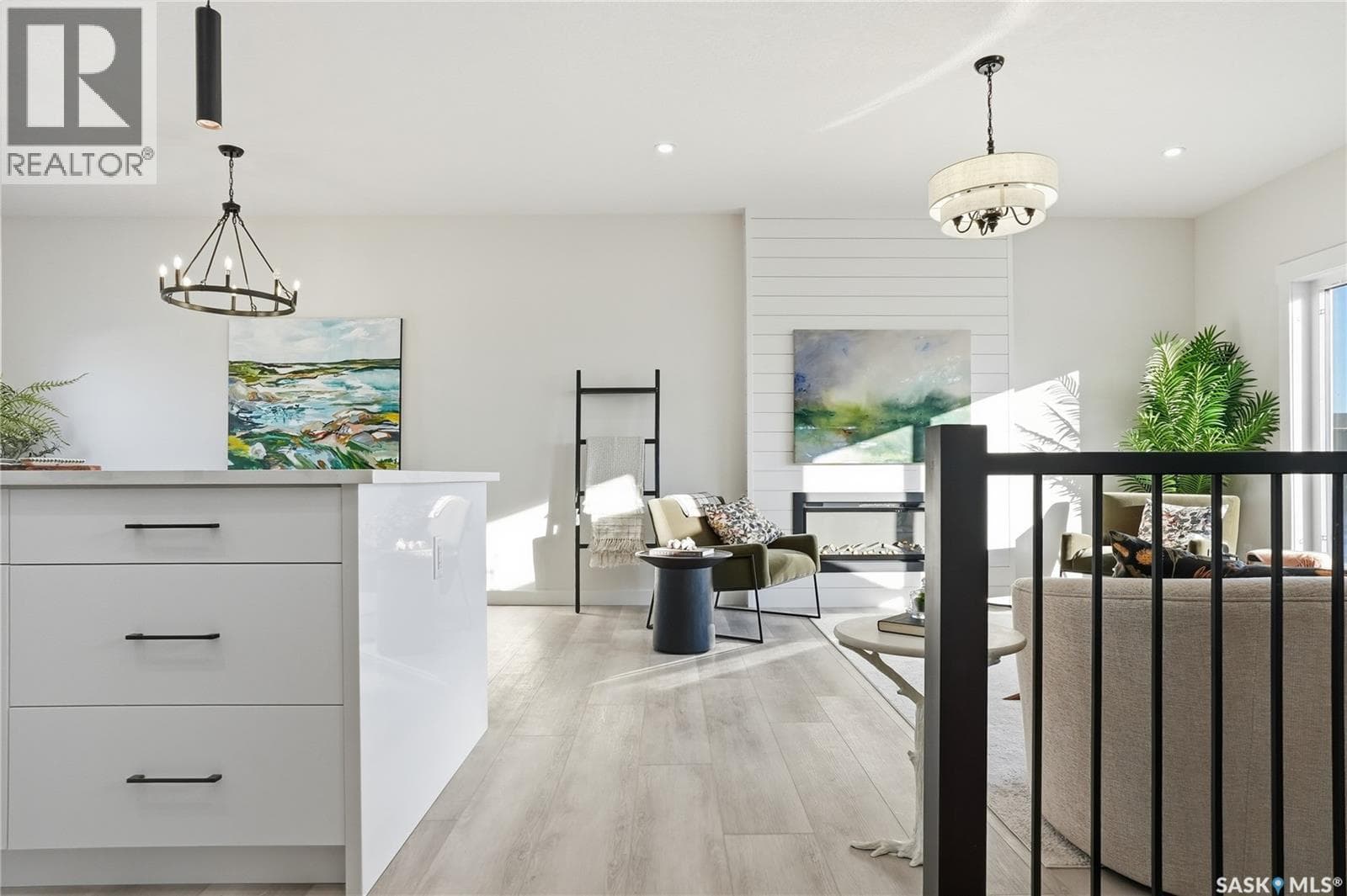 818 Ballesteros CRESCENT — photo 2