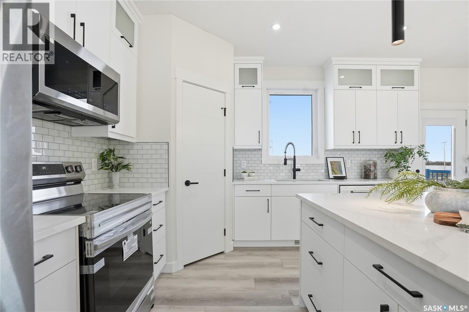 818 Ballesteros CRESCENT — photo 5