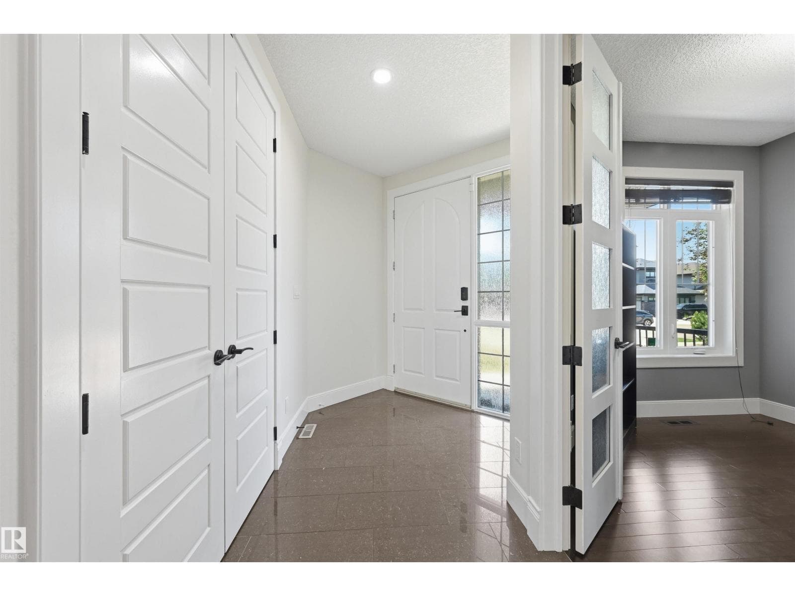 5216 MULLEN CT NW — photo 4