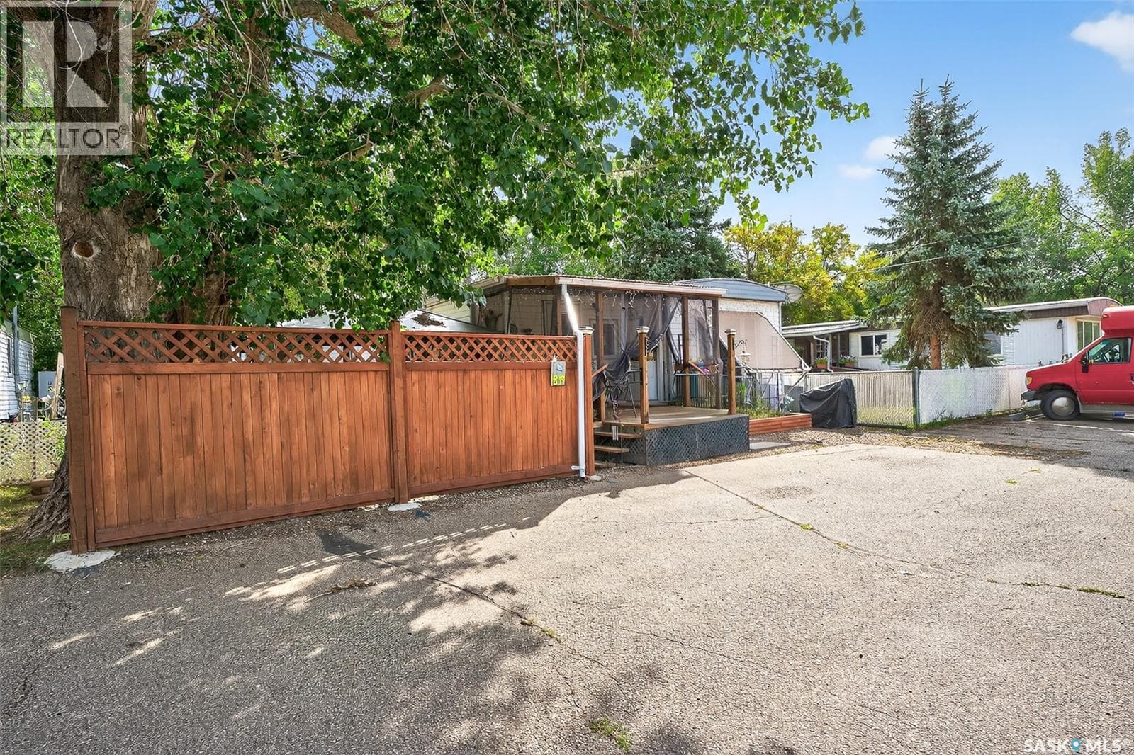 #B19       1455 9th AVENUE NE — photo 3