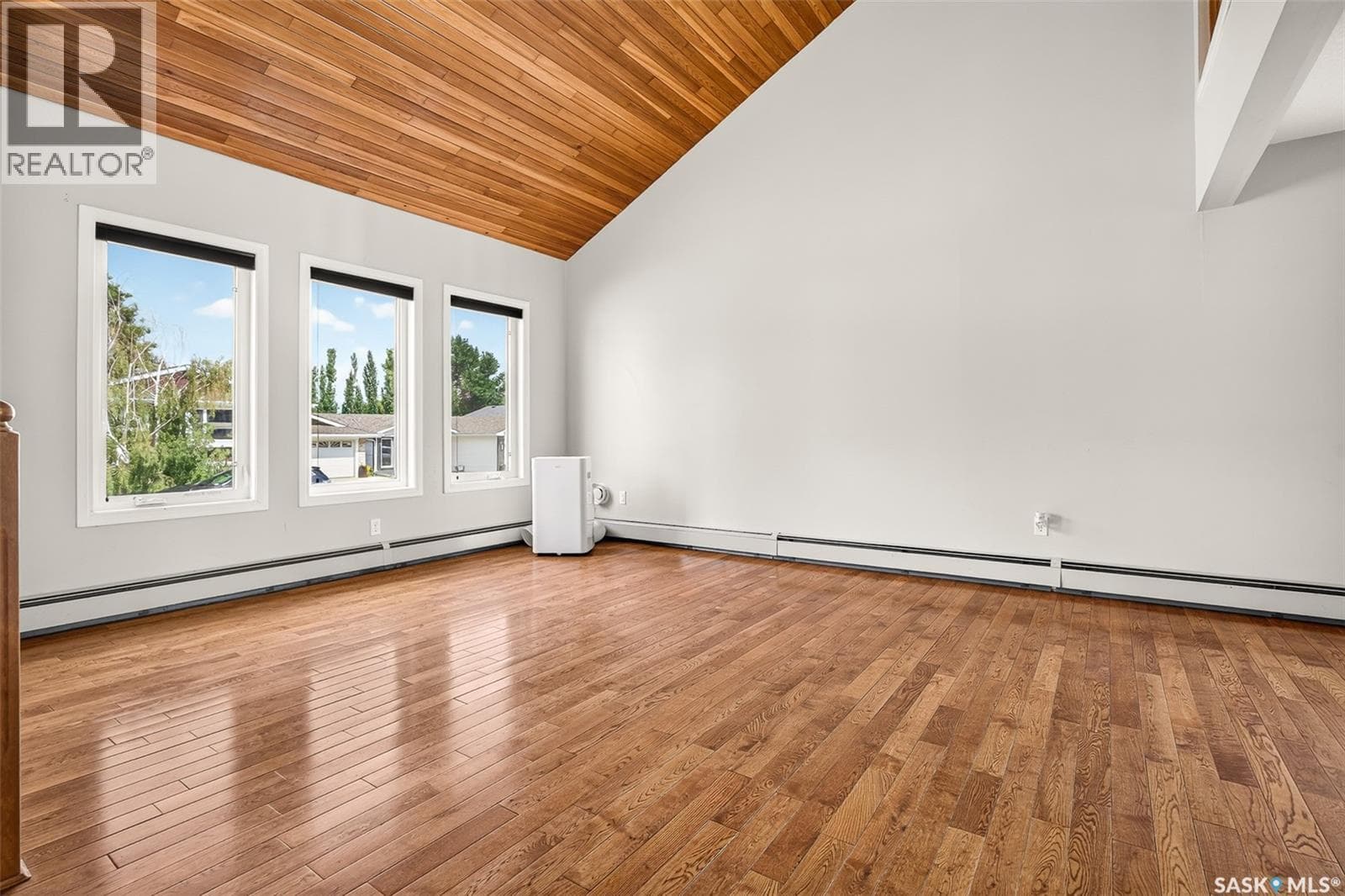 1309 Regal CRESCENT — photo 5