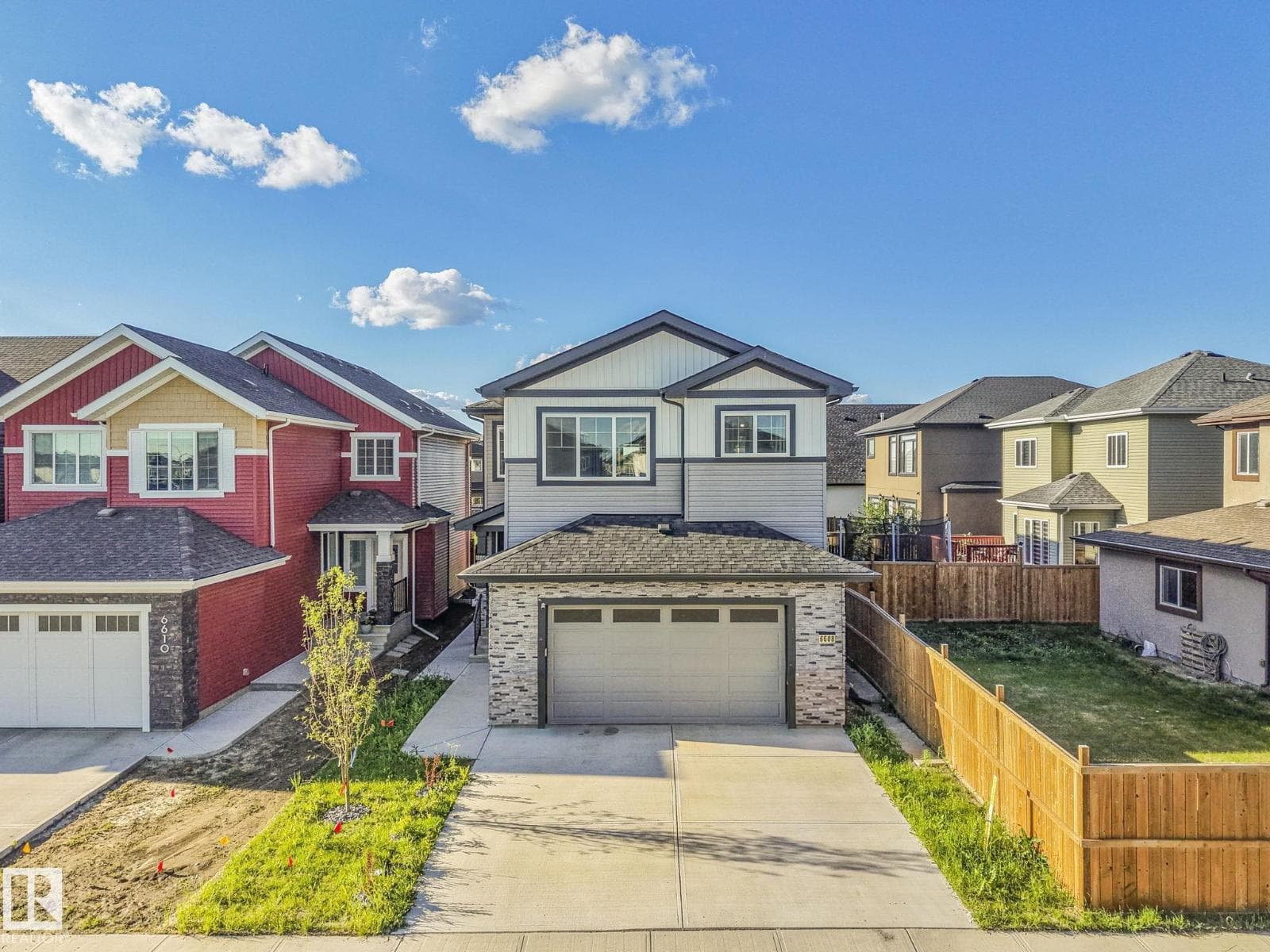 6608 51 AV — photo 4