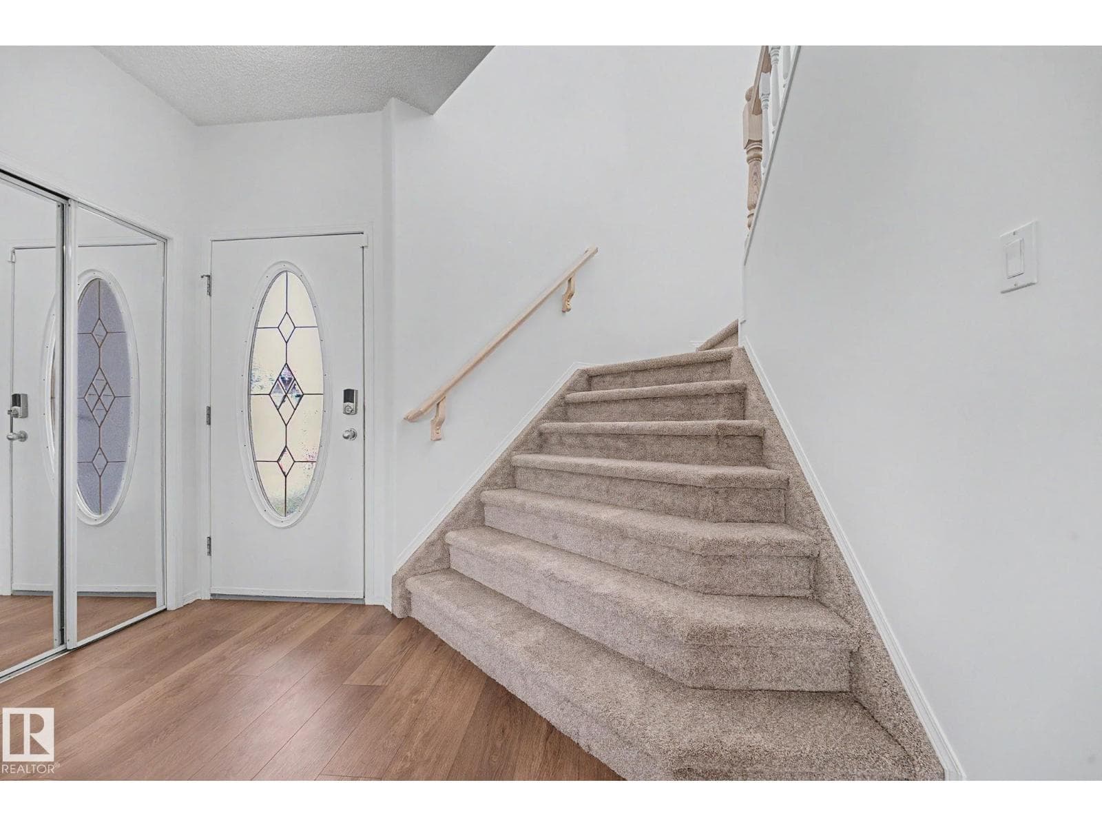 262 DUNVEGAN RD NW — photo 5