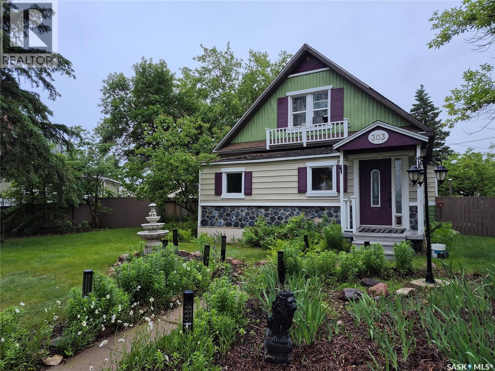 303 Edward STREET