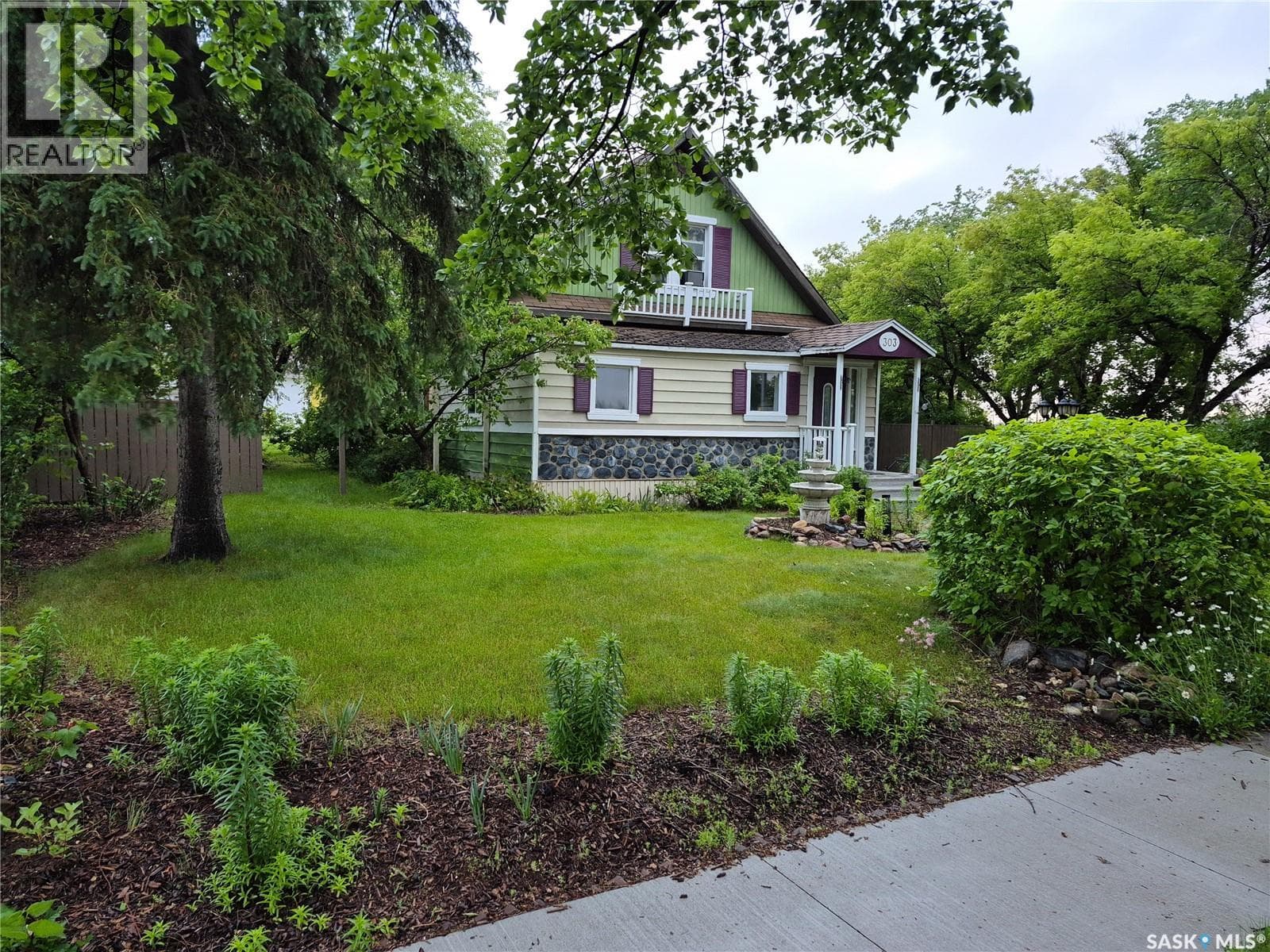 303 Edward STREET — photo 4