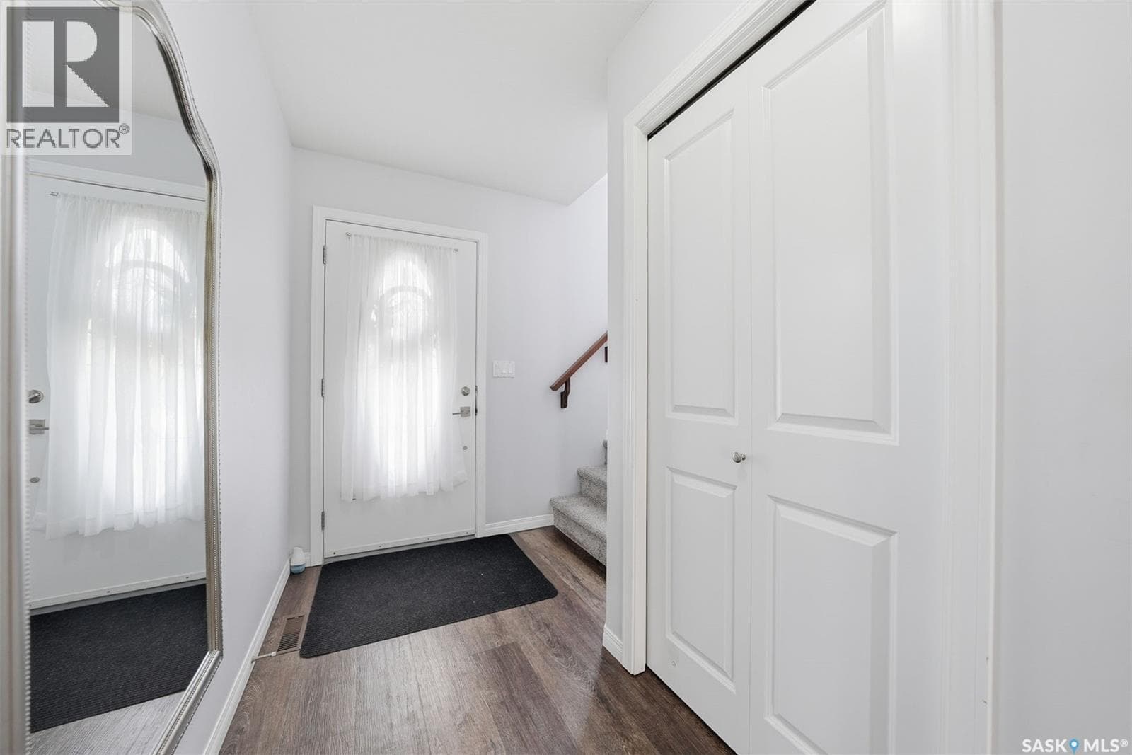 12 547 East Hampton BOULEVARD — photo 3