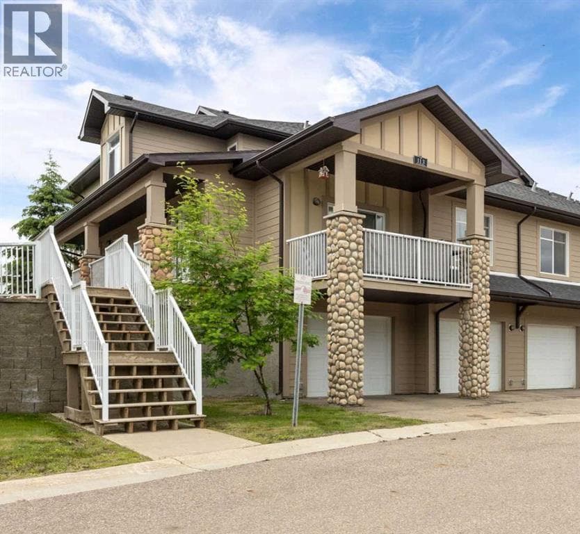 103, 113 Fontaine Crescent