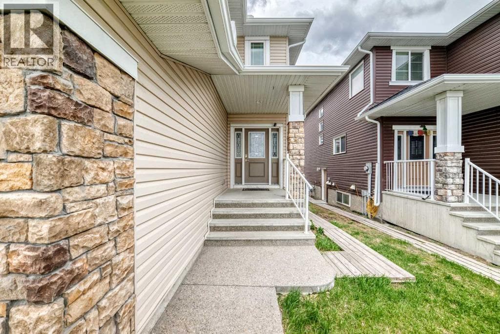 101 Redstone Drive NE — photo 2