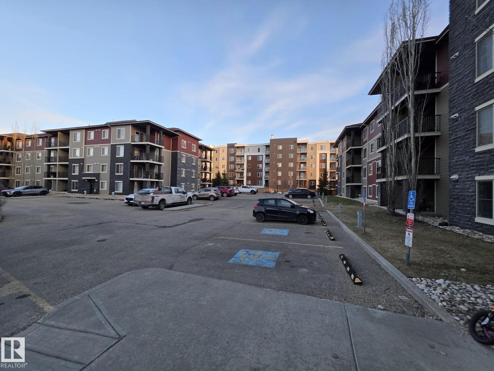 #310 12045 22 AV SW — photo 5