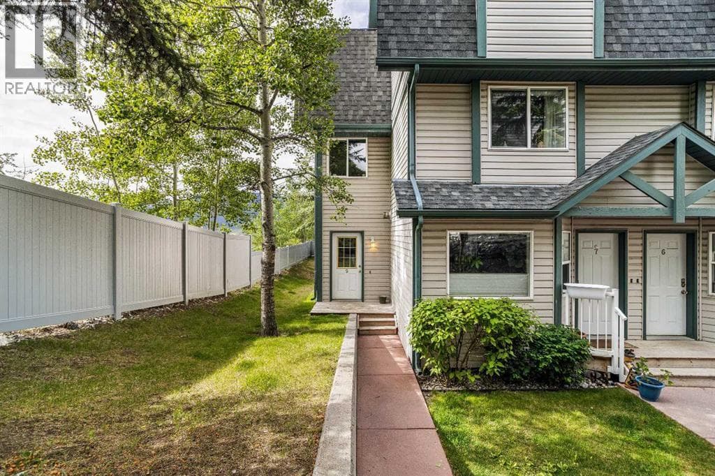 9, 200 Glacier Drive