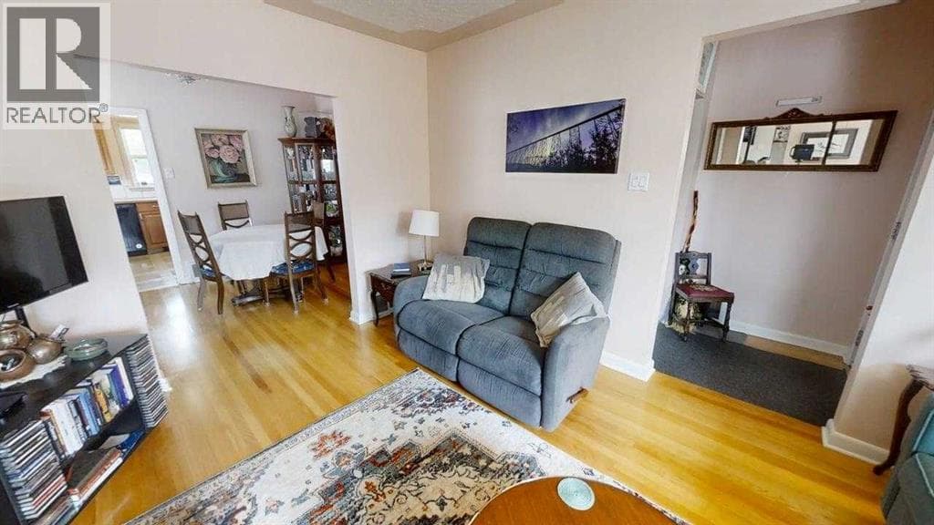1325 13 Avenue S — photo 4