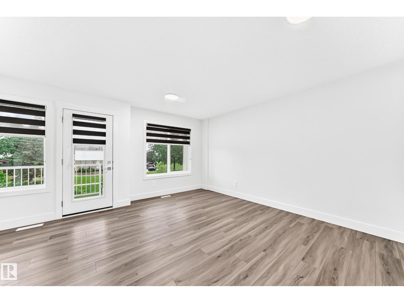 #17 4137 76 ST NW — photo 5