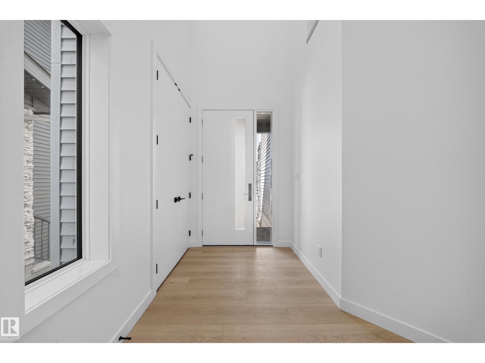 8915 MAYDAY WY SW — photo 3