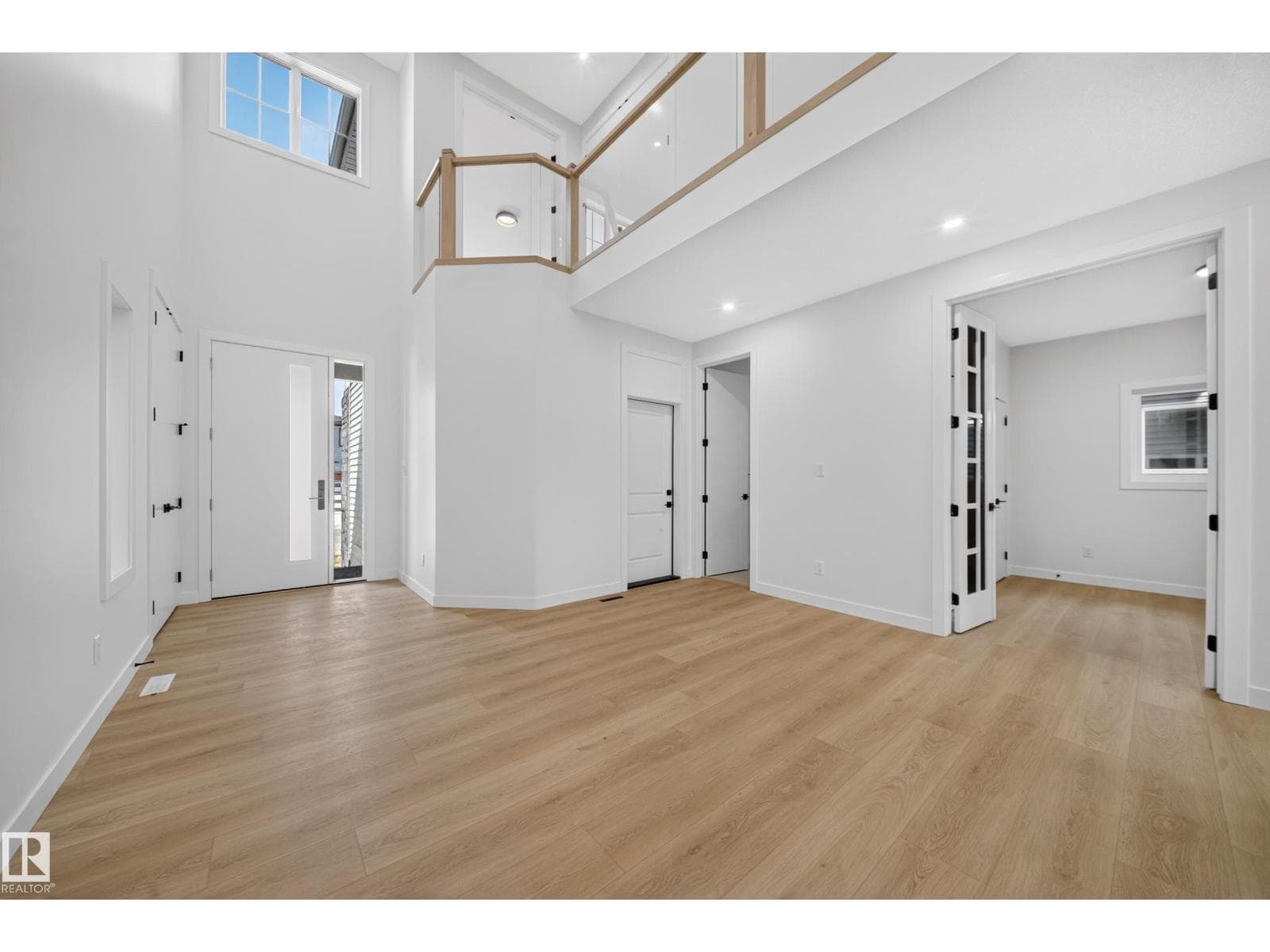 8915 MAYDAY WY SW — photo 4