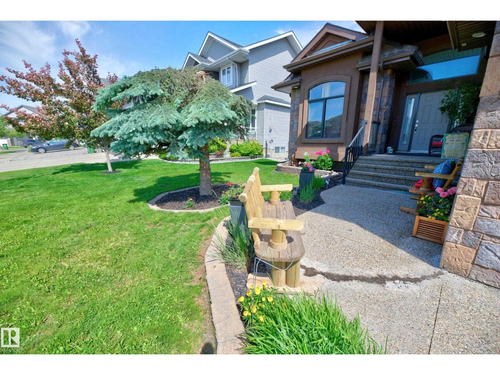 6410 38 AV — photo 2