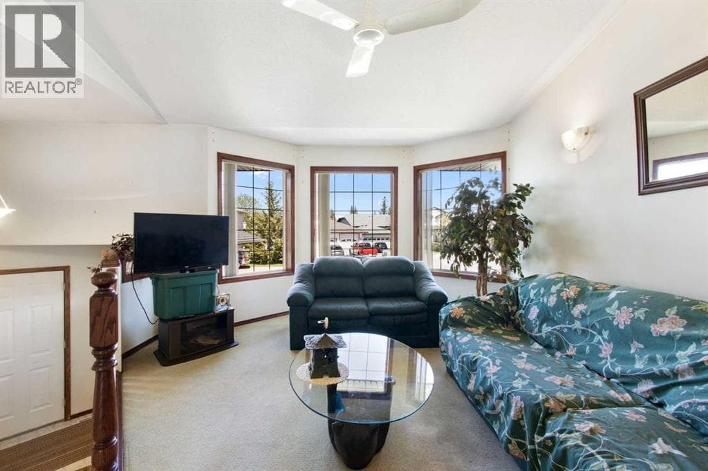 2 Madison Court — photo 3